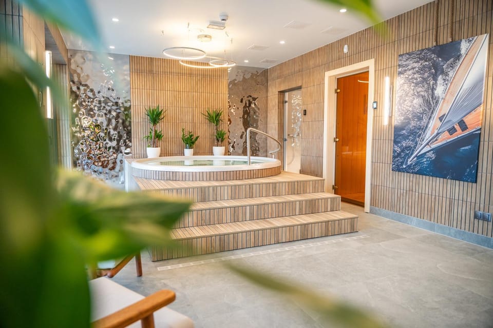 Activities, Sauna, Swimming pool