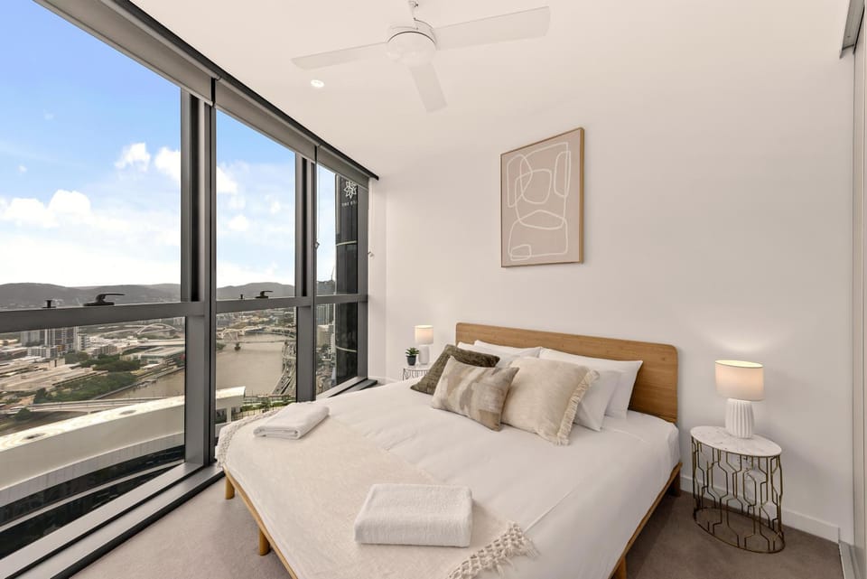 Bed, View (from property/room), Photo of the whole room, Bedroom, towels