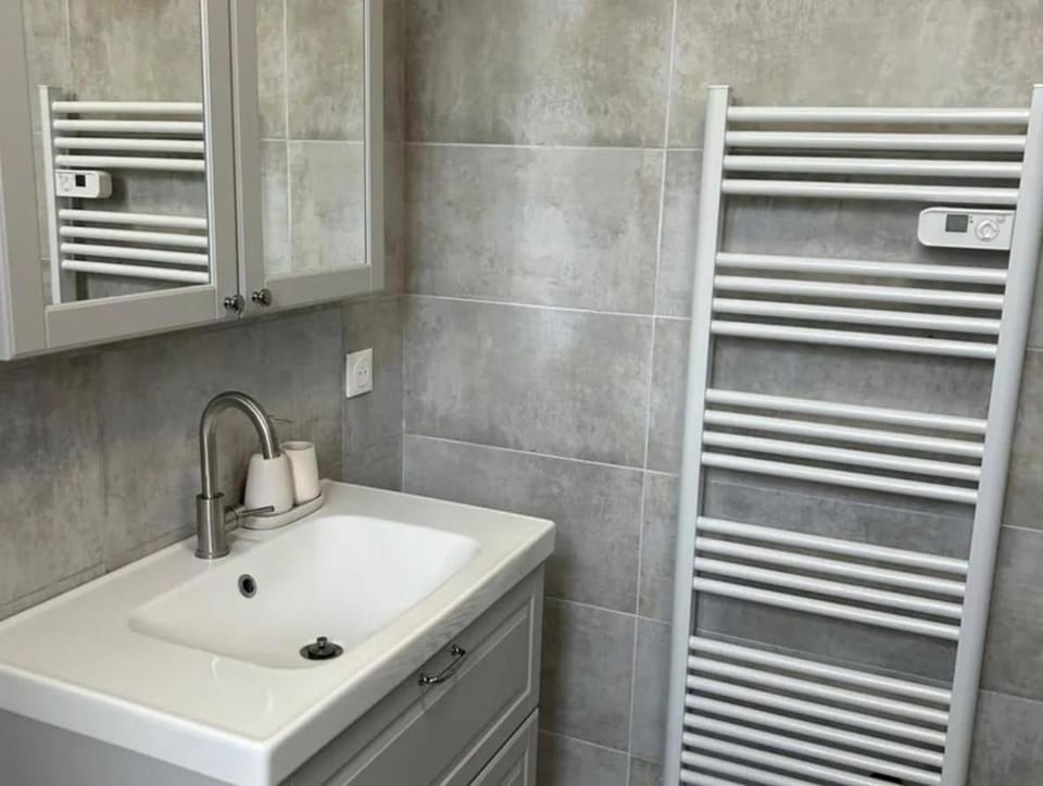 Bel appartement indépendant à proximité Château de Sedan Apartment in Grand Est