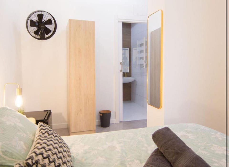 Room in Alicante Plus 4 Bed and Breakfast in Alicante