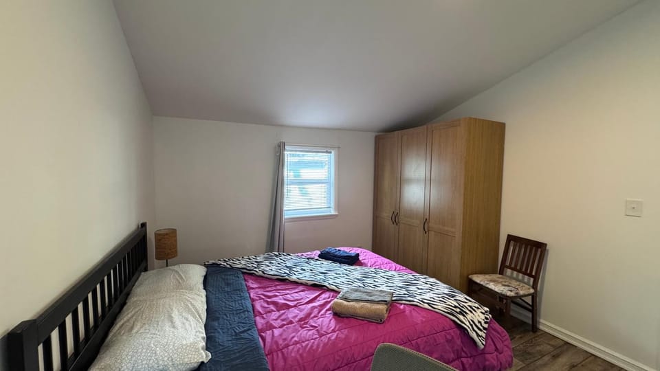 Lovely 1BR, private entrance, 1st floor Apartment in Malden