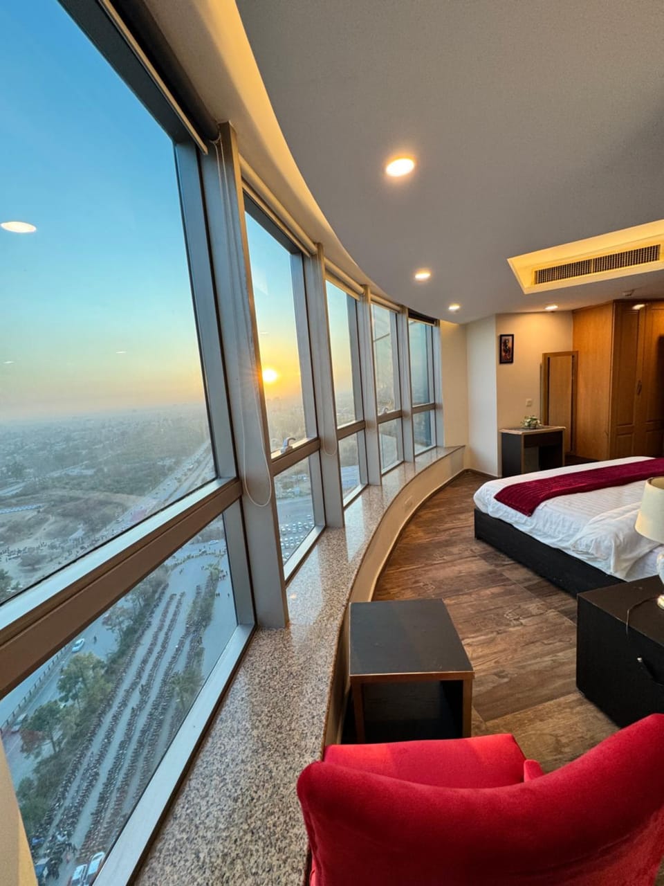 View (from property/room), Photo of the whole room, Bedroom