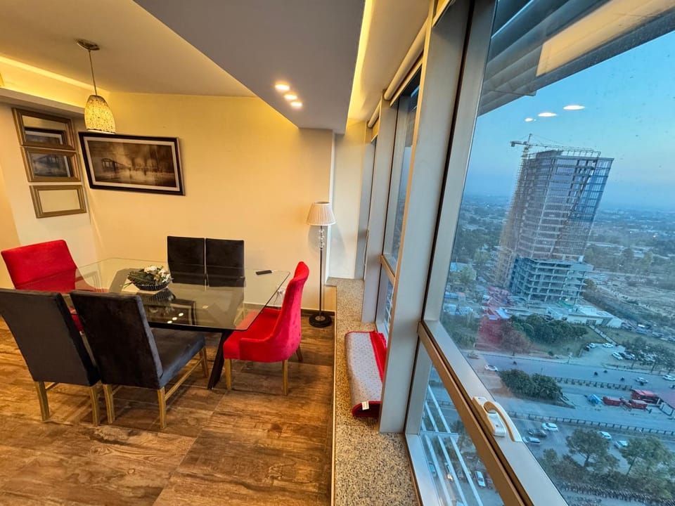 Dining area, City view