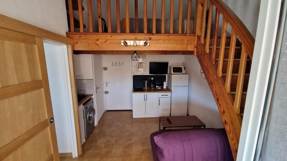 appartement T2, vue mer, accès privé à la plage Apartment in La Seyne-sur-Mer