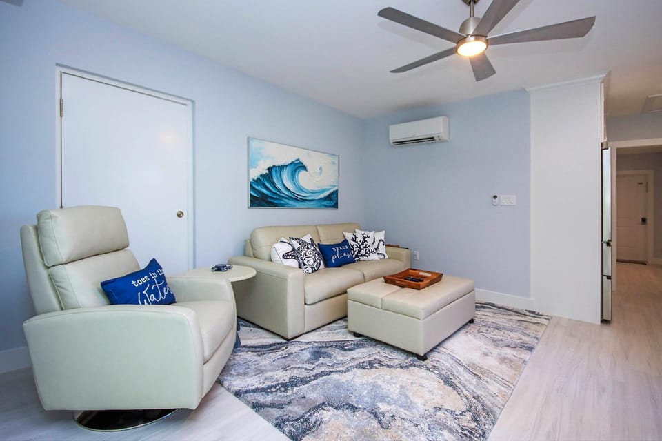 Sanibel Island condo steps from the sand Colony Inn 01 Apartment in Sanibel Island