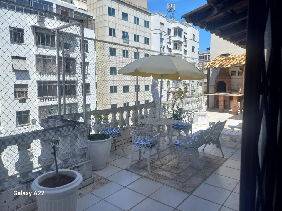 Cobertura atrás do Copacabana Palace Apartment in Rio de Janeiro