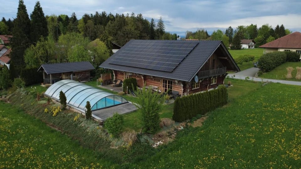 Property building, Garden, Garden view