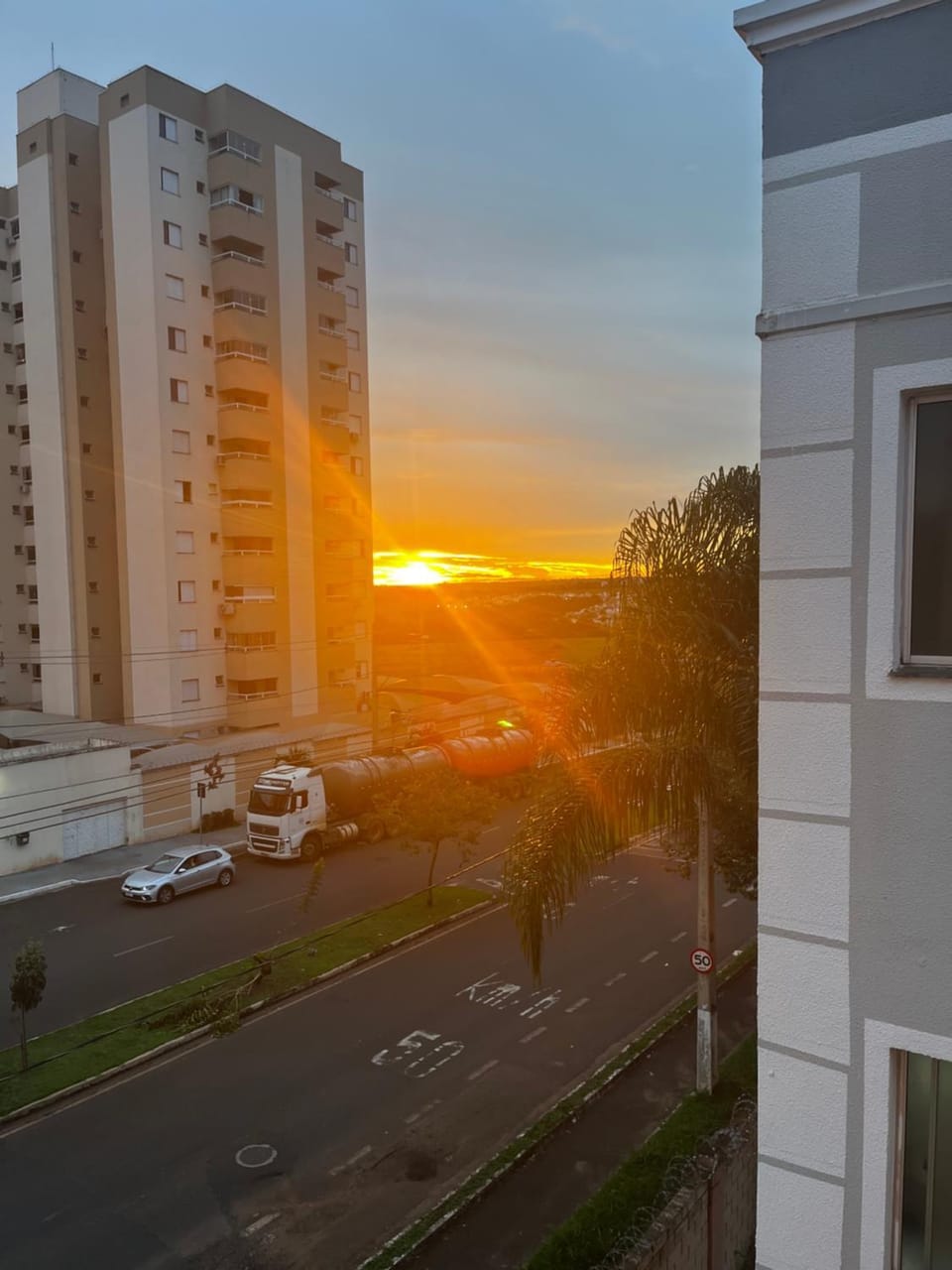 Apto 2 quartos, Wi-Fi rápido, Self check in Apartment in Uberlândia