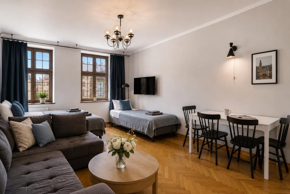 Bed, Living room