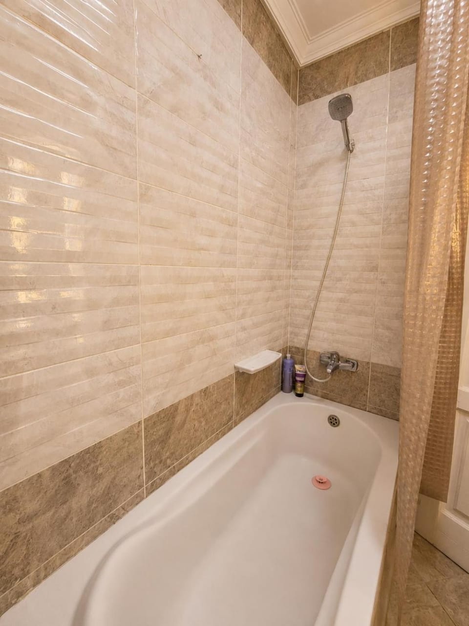 Shower, Hot Tub, Bathroom, Bath