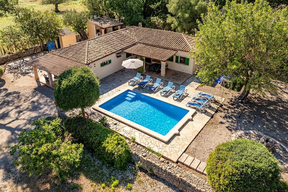 Property building, Bird's eye view, Swimming pool