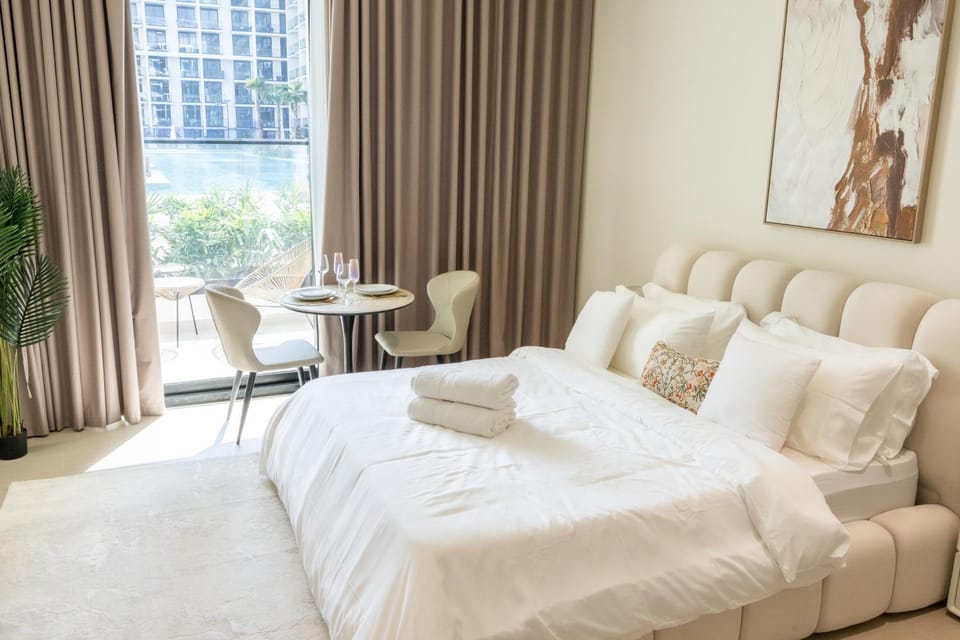 JVC Studio I Sleeps 3 I Pet-Friendly I Central Apartment in Dubai