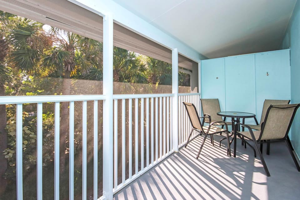 Patio, Day, View (from property/room), Balcony/Terrace