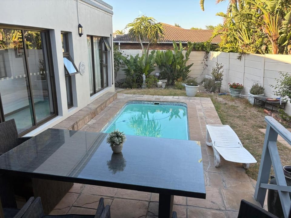 Christal Villa A33 Vacation rental in Cape Town