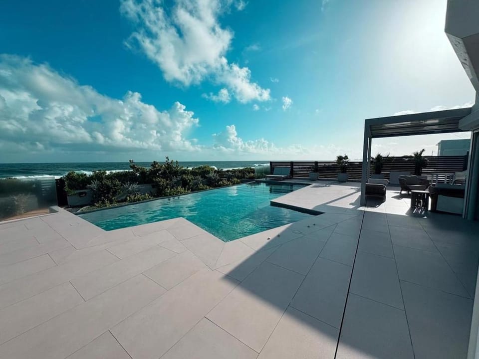 Garden view, Sea view, Swimming pool