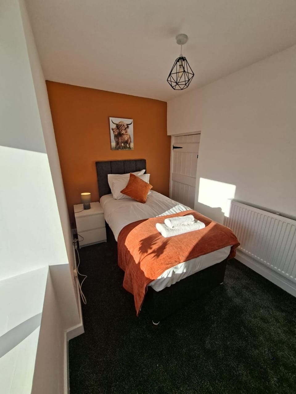 Bed, Photo of the whole room