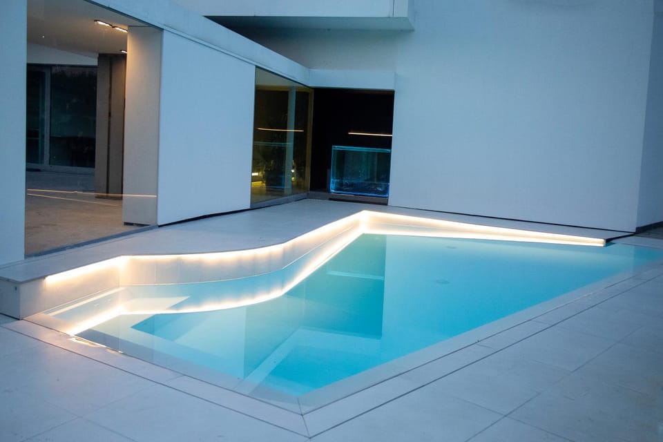 Swimming pool