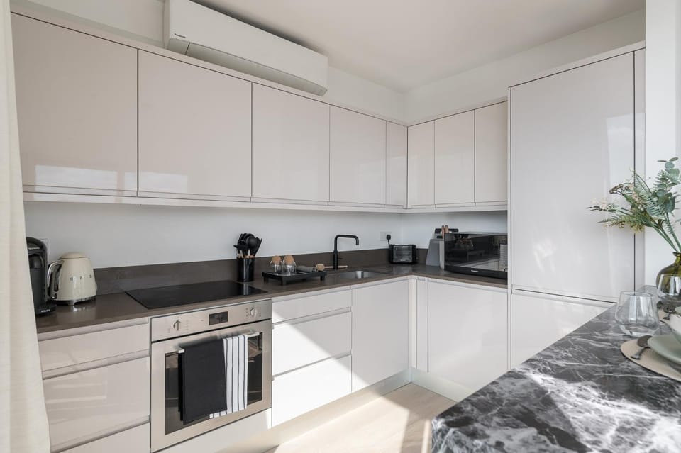 Bright and Modern Flat in Milton Keynes Apartment in Milton Keynes