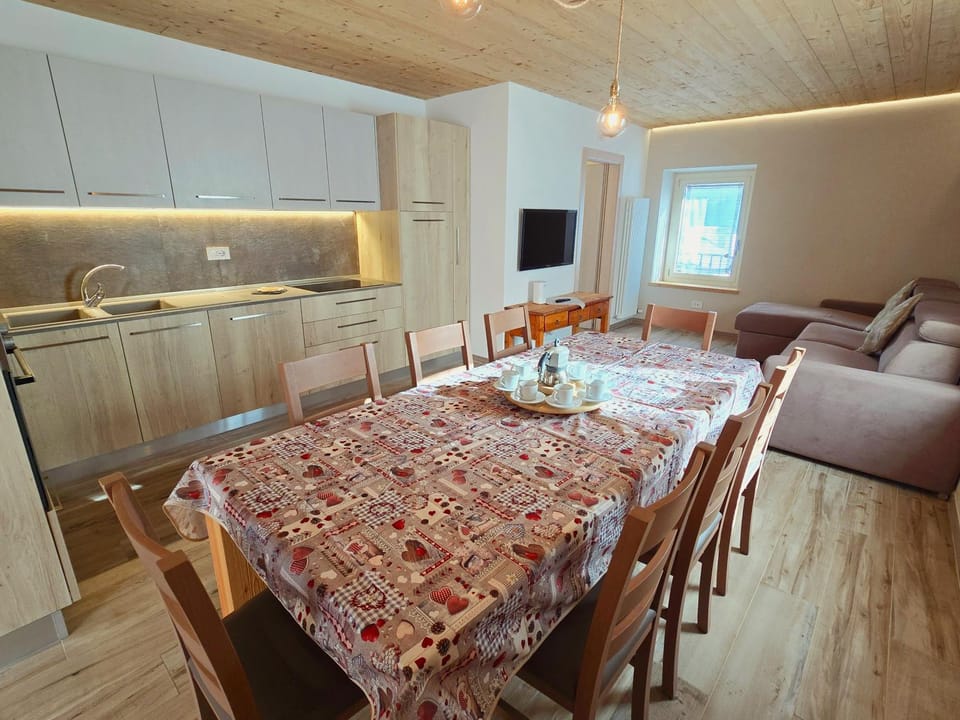 Kitchen or kitchenette, kitchen