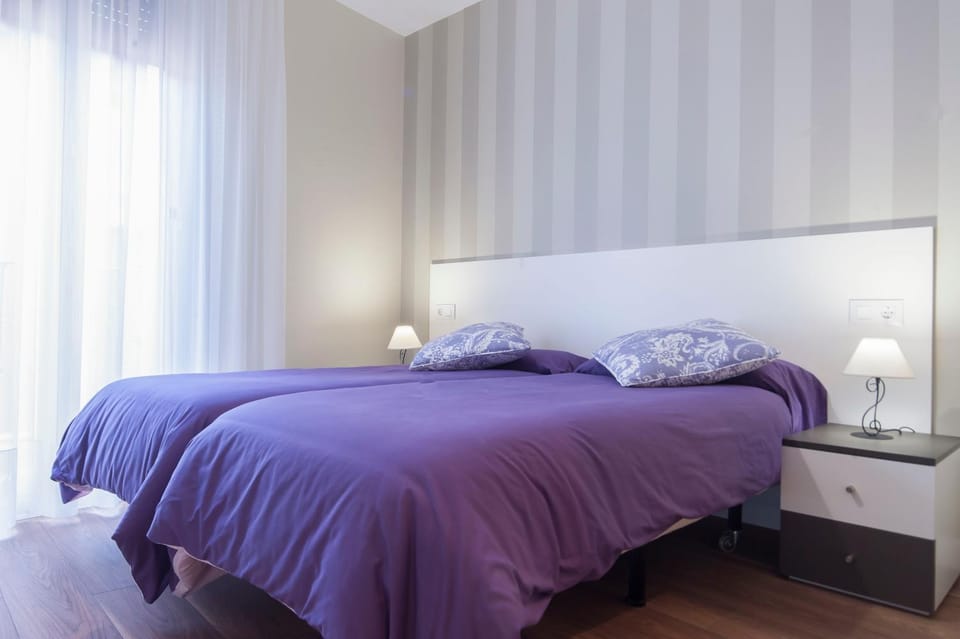 Bathroom, TV and multimedia, Balcony/Terrace, Street view