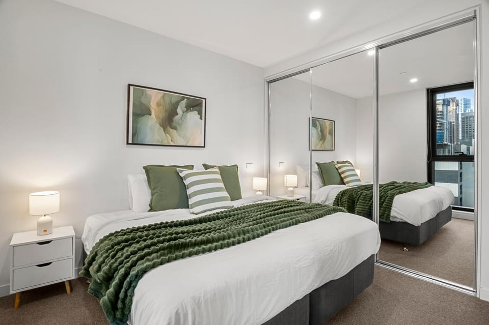 Bed, View (from property/room), Photo of the whole room, Decorative detail, Bedroom, City view, internet, internet, storage, wardrobe