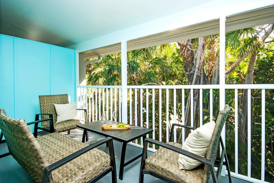 Patio, Day, View (from property/room), Balcony/Terrace, Seating area