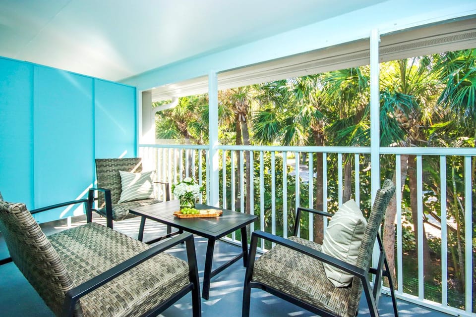 Patio, Day, View (from property/room), Balcony/Terrace, Seating area