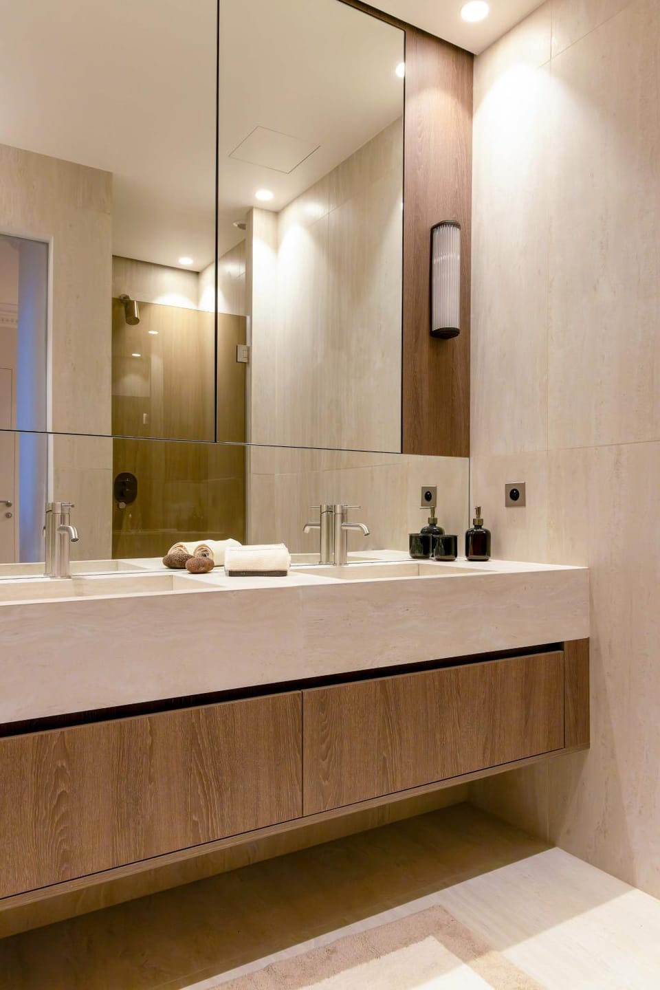 Harmony Collection II 2BR Suite 6P Bourse Grevin Apartment in Paris