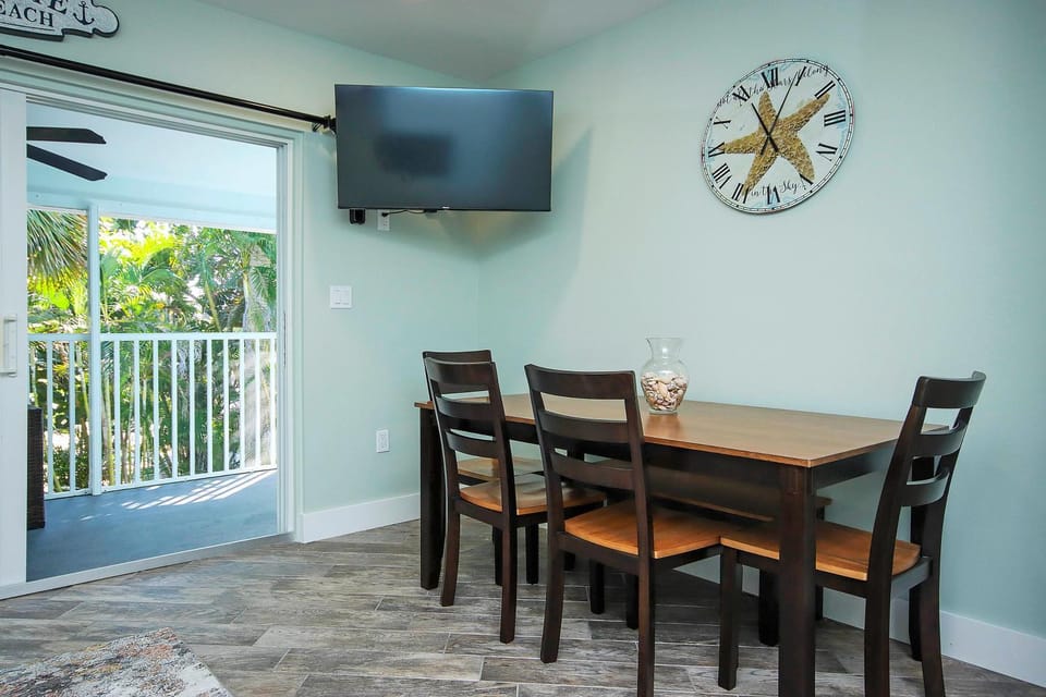 TV and multimedia, Dining area, Evening entertainment