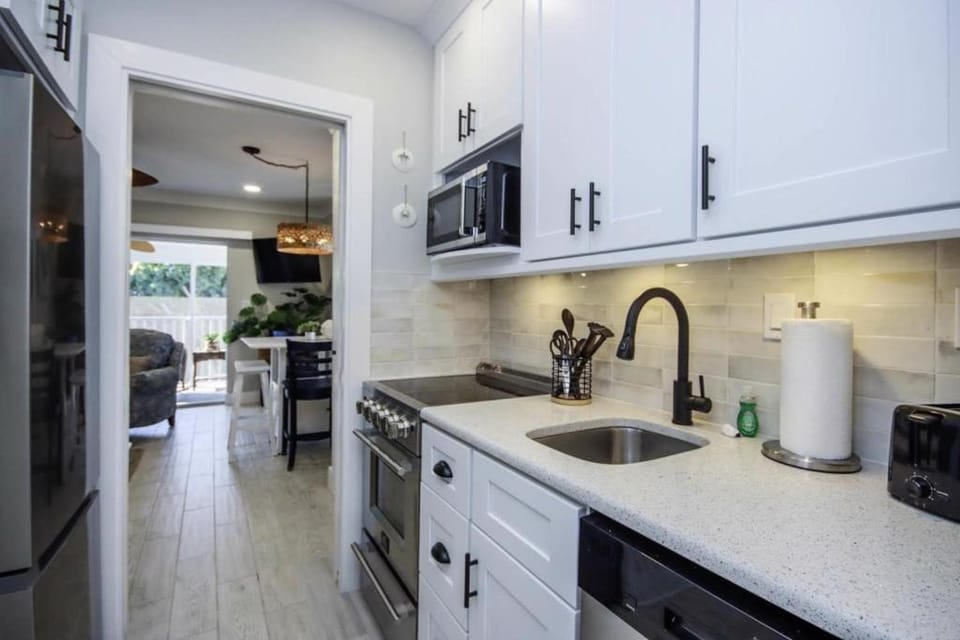 Relaxing 1BR Sanibel Hideaway Colony Inn 13 Apartment in Sanibel Island