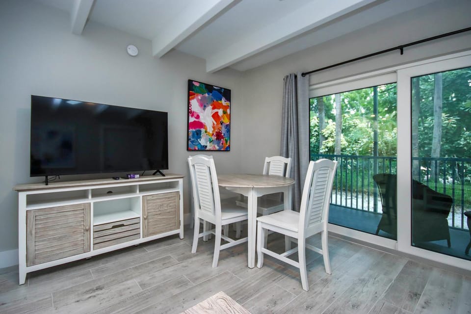 TV and multimedia, Dining area, Evening entertainment