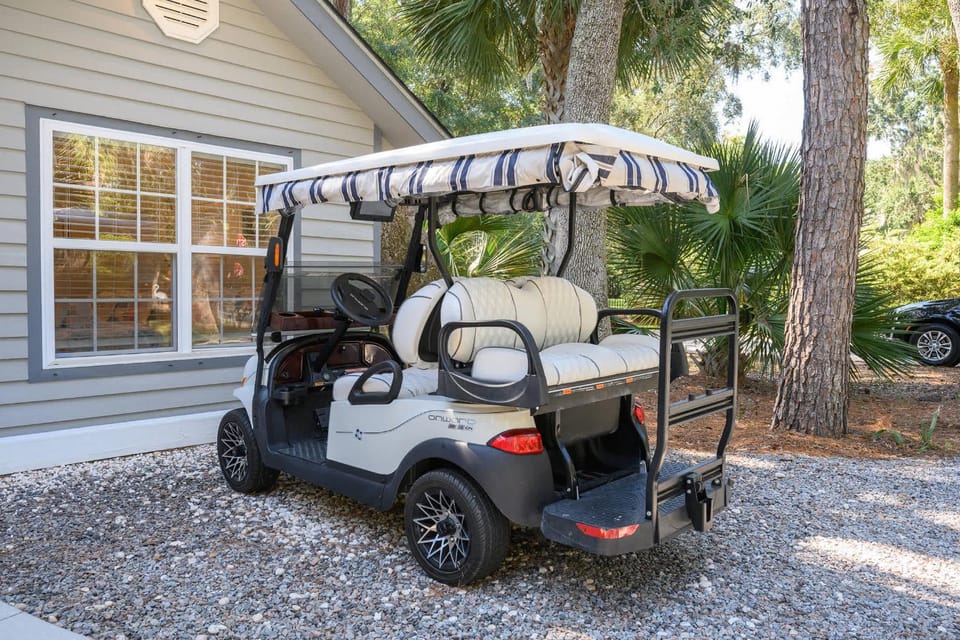 Lagoon Retreat - Pet-Friendly 3BR Loft Golf Cart Near Beach Spa House in North Forest Beach