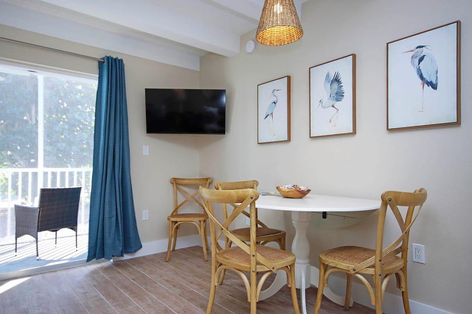 TV and multimedia, Dining area, Evening entertainment