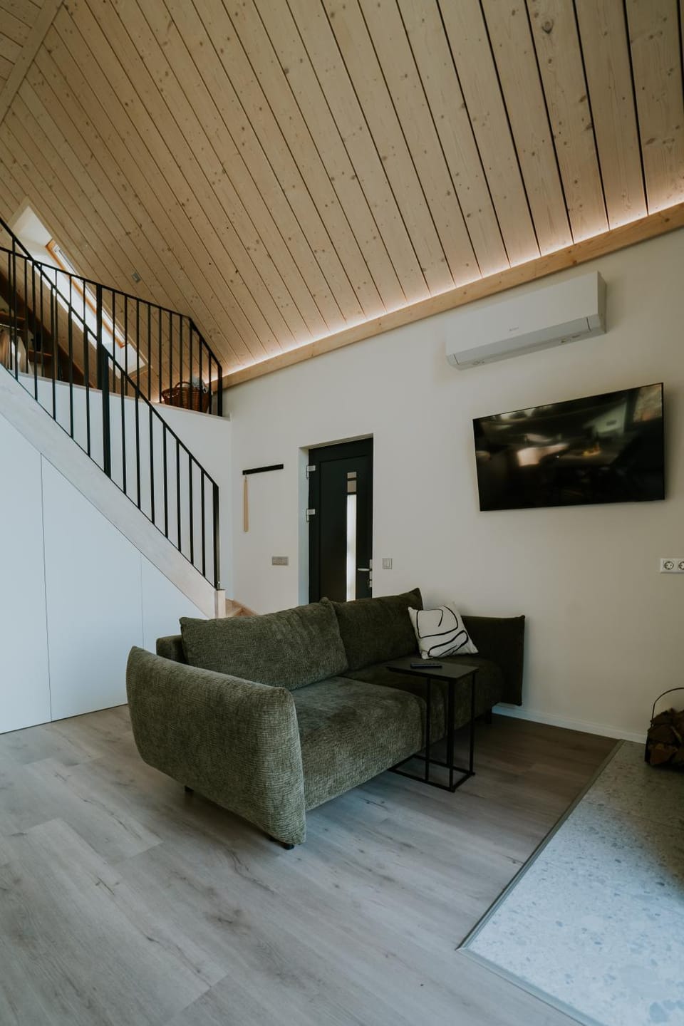 Lake Forest Kabin Villa in Hungary