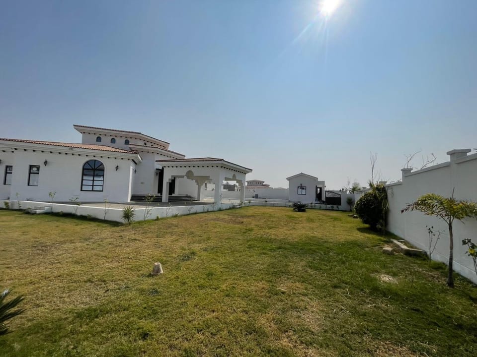 Oasis Dreams Farmhouse Villa in Karachi