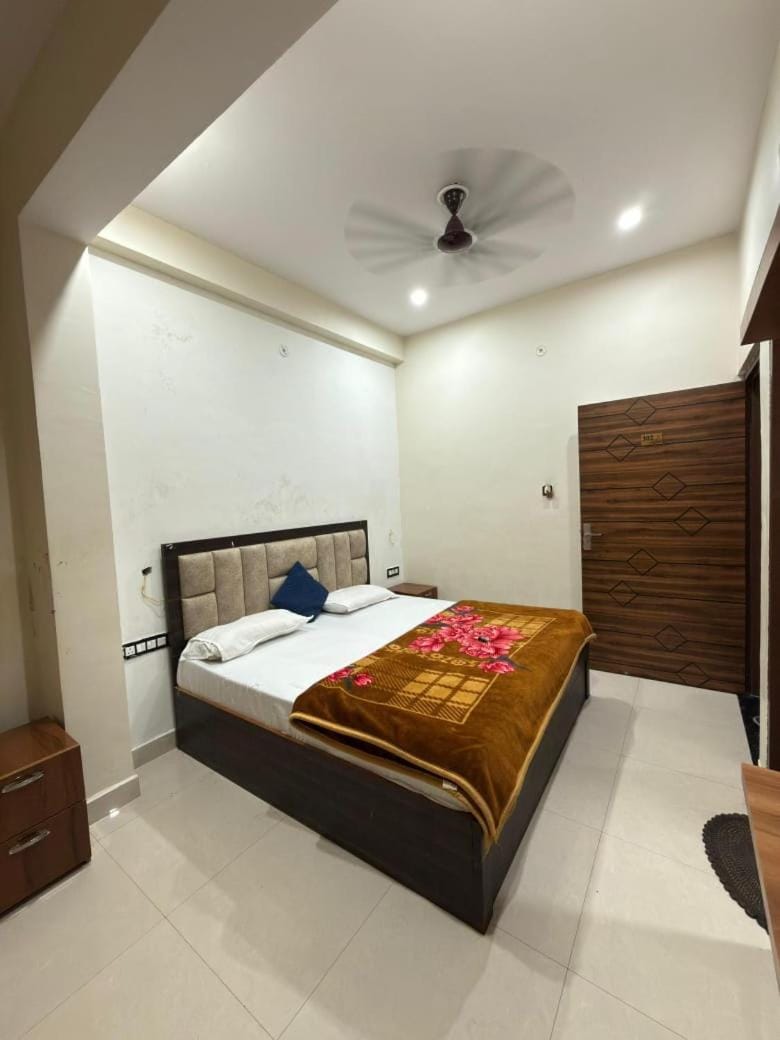 Ananya Guesthouse Bed and Breakfast in Varanasi