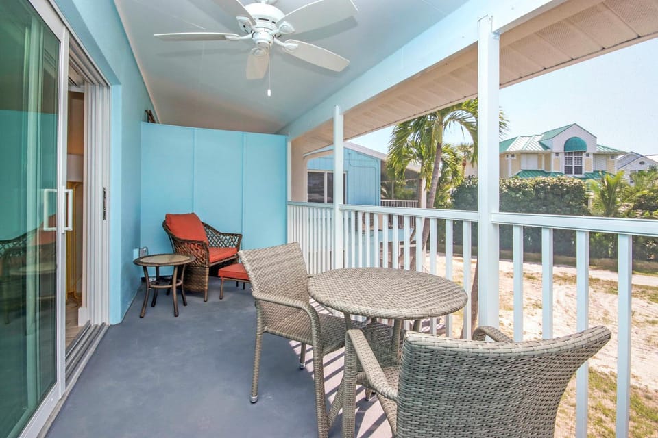 Patio, Day, View (from property/room), Balcony/Terrace, Seating area