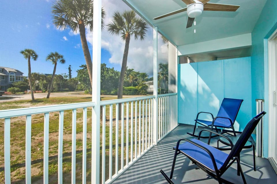 Patio, Day, View (from property/room), Balcony/Terrace