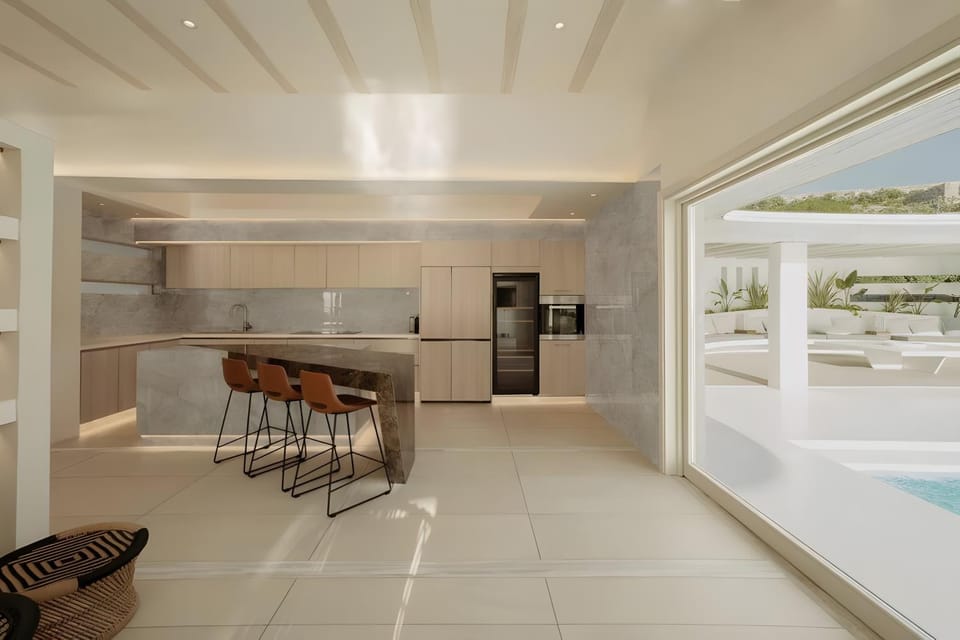 Kitchen or kitchenette, Living room
