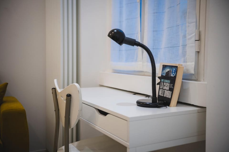 Casa Giacosa - Metro M1 Pasteur - 10min to Duomo Apartment in Milan