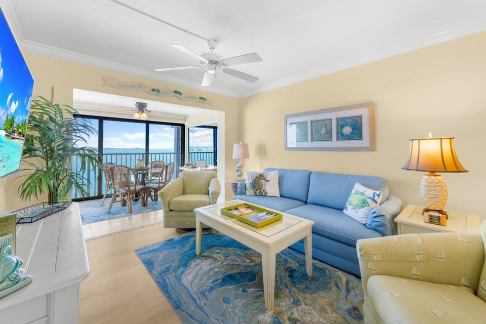 Mariner Pointe 1042 House in Sanibel Island