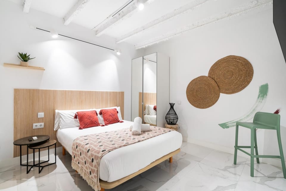 Bed, Photo of the whole room