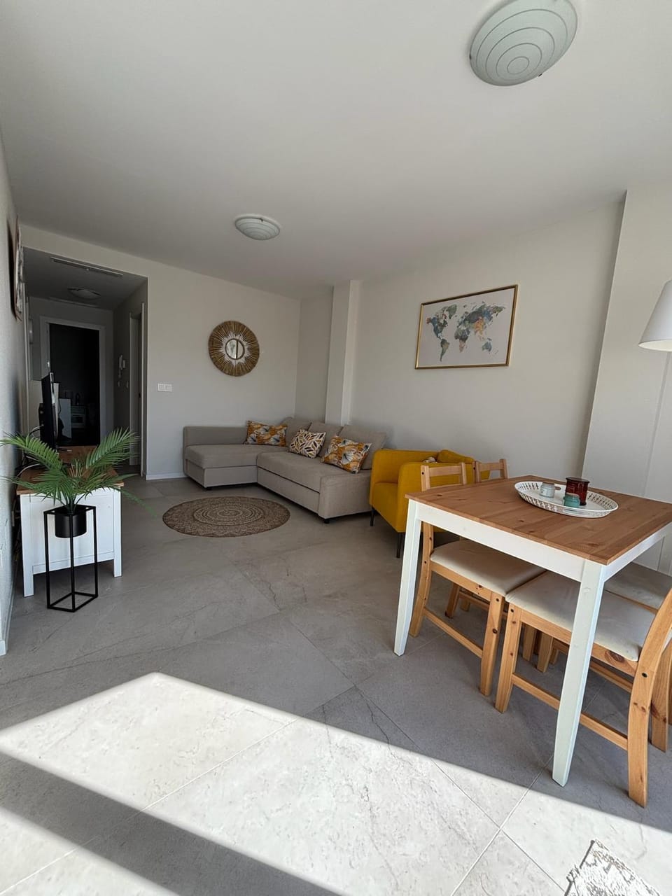 Living room, Dining area