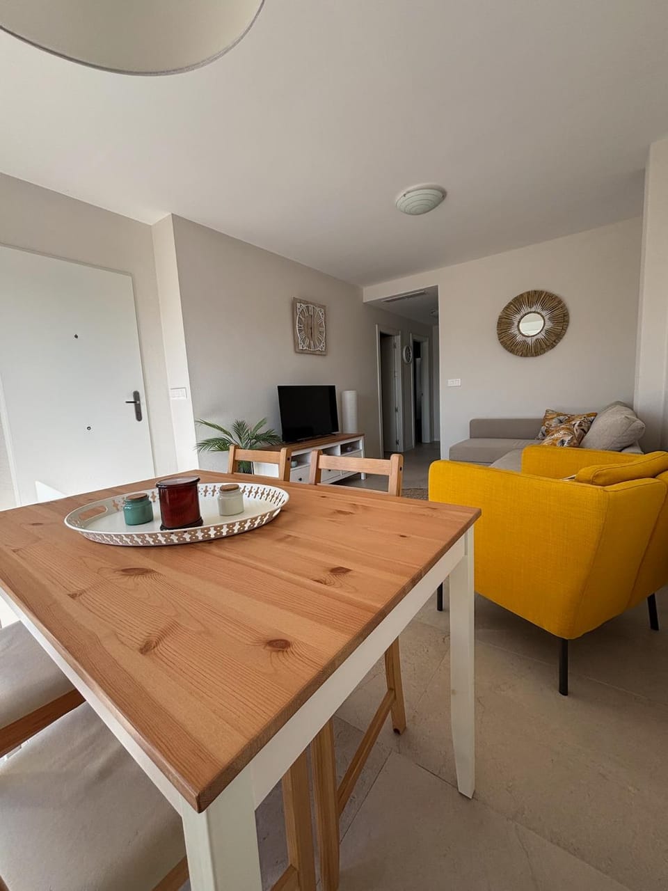 Living room, Dining area
