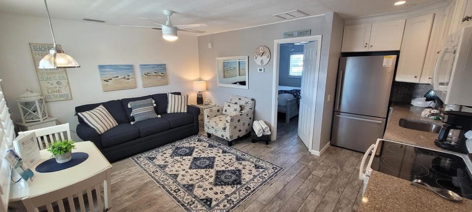 Gulf Holiday Unit 12 Apartment in Siesta Key
