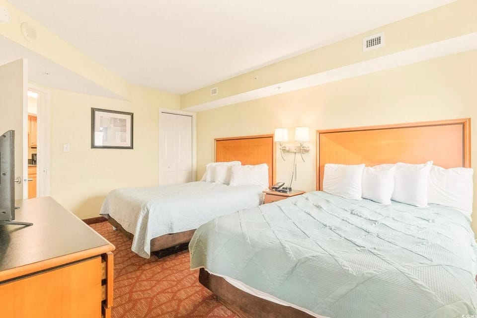 Bed, TV and multimedia, Photo of the whole room, Bedroom, air conditioner