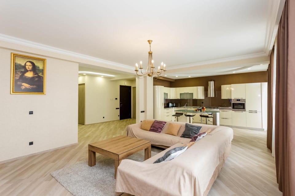 Kitchen or kitchenette, Living room, Seating area, Dining area, minibar, oven, stove