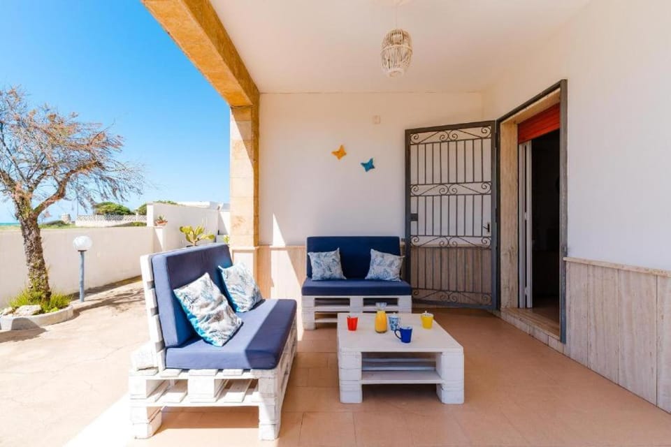 Fronte Mare Villa Raffaele Punta Prosciutto Villa in Apulia