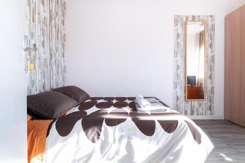 Fonda Chavarria Bed and Breakfast in Barcelona