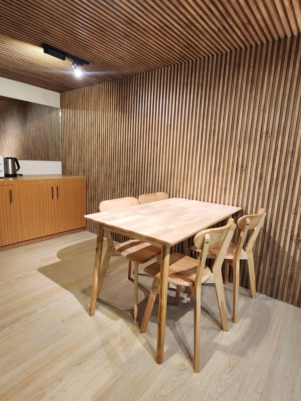 The Nordic Nest - Family Stay Near Picnic Grove Tagaytay Apartment in Tagaytay